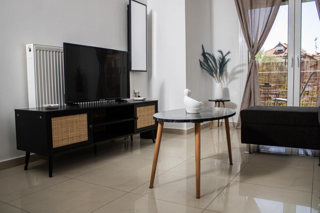 F K Room 3 Aígion Ngoại thất bức ảnh